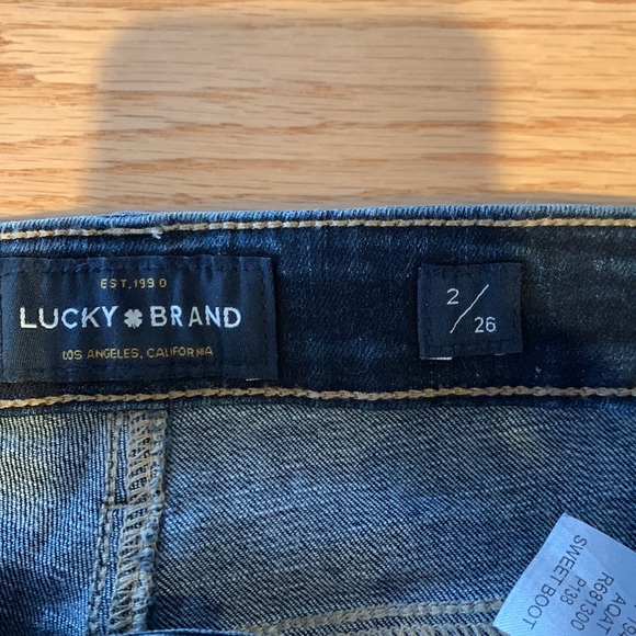 Lucky Brand bootcut jeans! - Picture 4 of 5